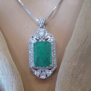 EMERALD STUNNING GREEN GEMSTONE 18K WHITE GOLD F SIZE 7